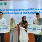 BPJS Ketenagakerjaan Batang Hari menggelar kegiatan rapat koordinasi dan sosialisasi, di Aula Kantor Kementerian Haji dan Umrah Kabupaten Batang Hari, Senin | dok bpjstk
