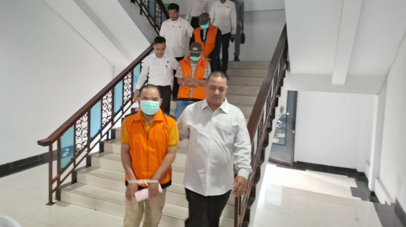 Tiga tersangka kasus korupsi Dana Alokasi Khusus (DAK) Dinas Pendidikan Provinsi Jambi ditahan penyidik Ditreskrimsus Polda Jambi, Senin 4 Mei 2026 | pld