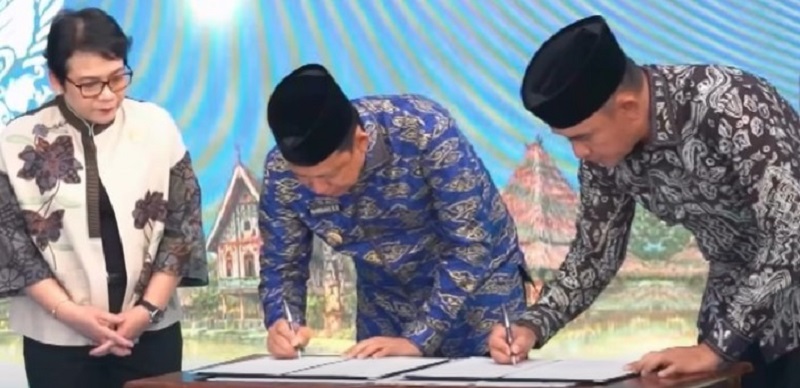 Bupati Muaro Jambi, Bambang Bayu Suseno, menghadiri kegiatan Sinergi Nasional Akselerasi Pembangunan dan Pemberdayaan Masyarakat Desa, di Jakarta, Selasa | dki-mj