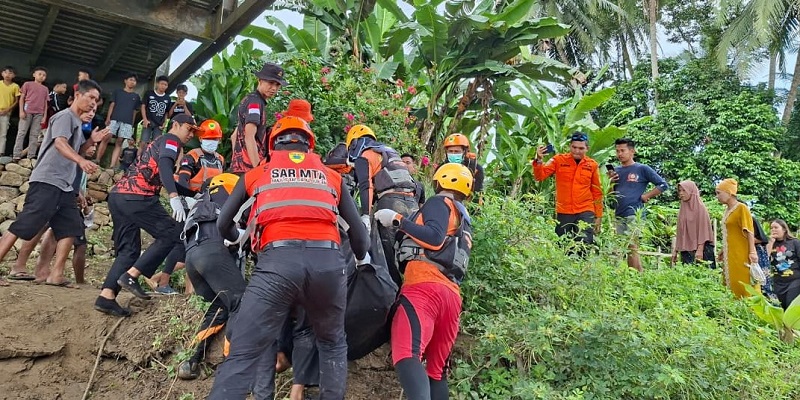 Korban hanyut di Sungai Batang Merangin ditemukan sekitar 10 kilometer dari titik tenggelam | sar
