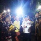 Gubernur Jambi, Al Haris, meninjau lokasi banjir dan warga yang menjadi korban, di Desa Pulau Bayur, Pamenang Selatan, Merangin, Sabtu | kominfo