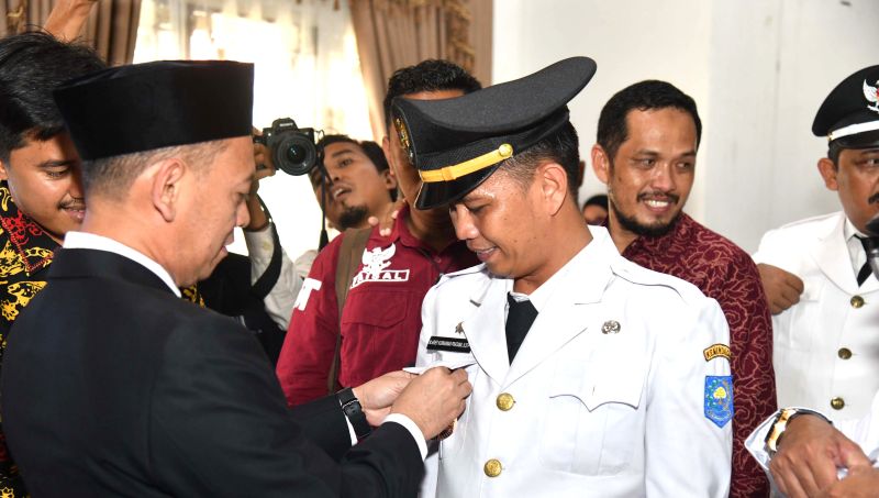 Wakil Bupati Tanjung Jabung Timur, Muslimin Tanja, mengambil sumpah jabatan 96 pejabat, Kamis | dki-tjt