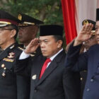 Gubernur Jambi, Al Haris, dan Wakil Gubernur Abdullah Sani, pada upacara peringatan Hari Lahirnya Pancasila, di Lapangan Garuda, Telanaipura, Kota Jambi, Senin | novri