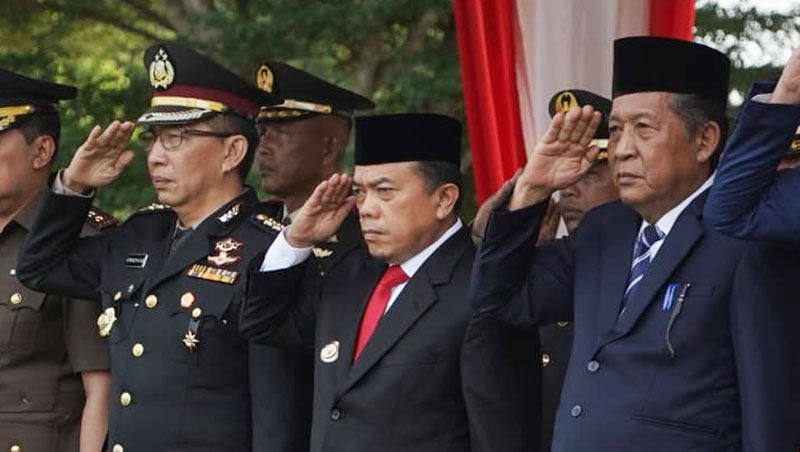 Gubernur Jambi, Al Haris, dan Wakil Gubernur Abdullah Sani, pada upacara peringatan Hari Lahirnya Pancasila, di Lapangan Garuda, Telanaipura, Kota Jambi, Senin | novri