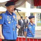 Gubernur Jambi, Al Haris, memimpin upacara HUT Damkar, Satpol PP dan Satlinmas, di Lapangan Eks Arena MTQ, Kota Jambi, Kamis | har