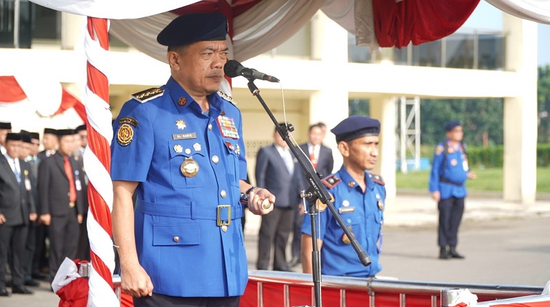 Gubernur Jambi, Al Haris, memimpin upacara HUT Damkar, Satpol PP dan Satlinmas, di Lapangan Eks Arena MTQ, Kota Jambi, Kamis | har